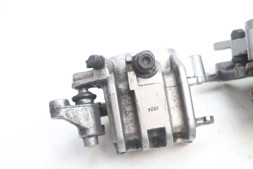 photo de ETRIER FREIN AVANT HONDA ST PAN EUROPEAN 1100 (1990 - 2002) - Gros plan technique