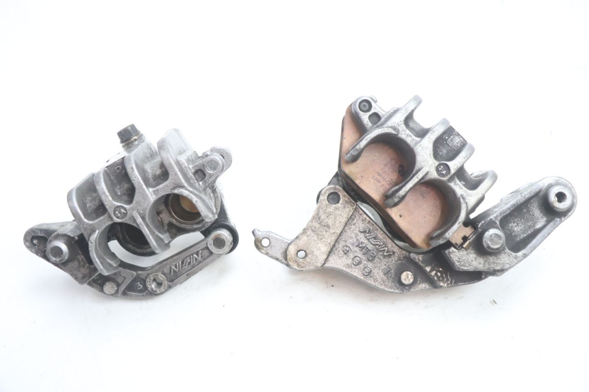photo de ETRIER FREIN AVANT HONDA ST PAN EUROPEAN 1100 (1990 - 2002) - Points de fixation