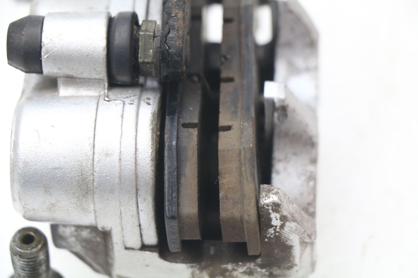 photo de ETRIER FREIN AVANT RAZZO STEED 125 (2012 - 2018) - Zoom état d’usage