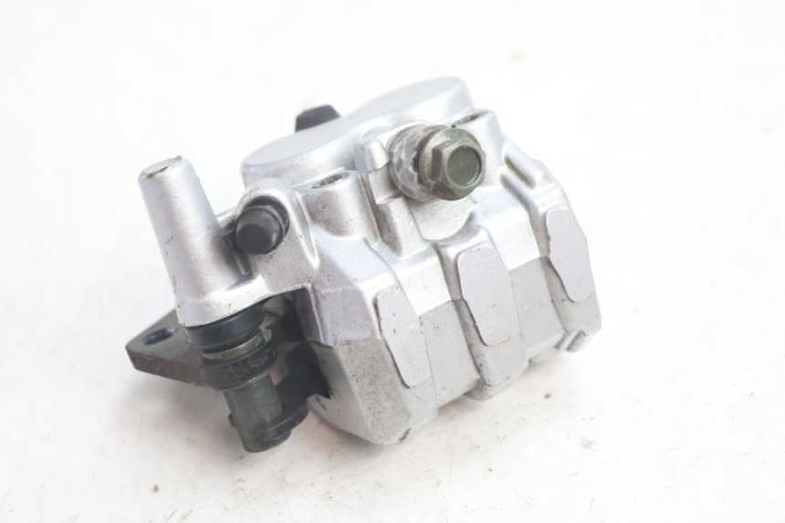 photo de ETRIER FREIN AVANT RAZZO STEED 125 (2012 - 2018) - Zoom état d’usage