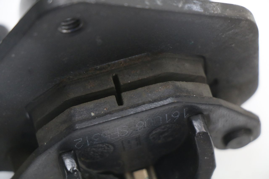 photo de ETRIER FREIN AVANT KYMCO SUPER 8 4T 50 (2018 - 2020) - Vue d’ensemble