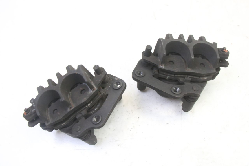 photo de ETRIER FREIN AVANT SUZUKI SV S 650 (2003 - 2009) - Points de fixation