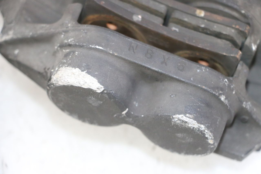 photo de ÉTRIER DE FREIN AVANT YAMAHA TDM ABS 900 (2002 - 2014) - Zoom état d’usage