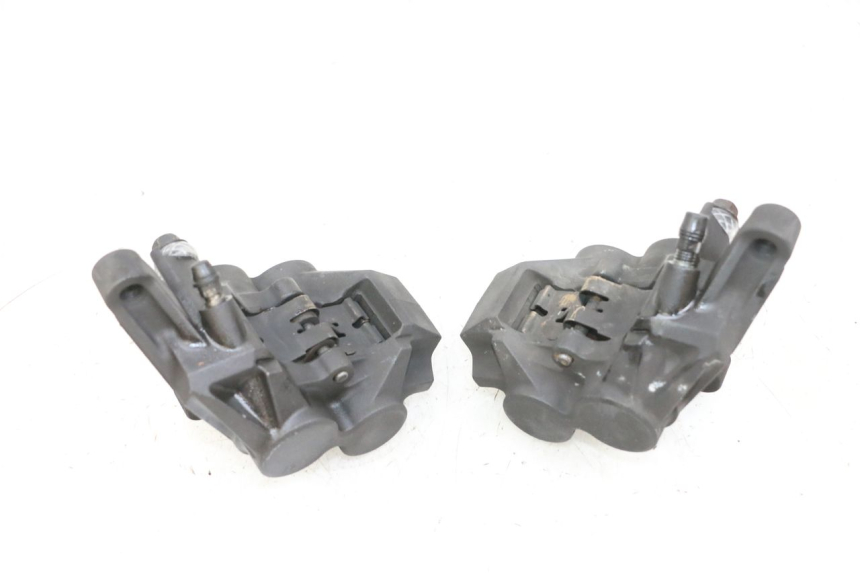 photo de ETRIER FREIN AVANT YAMAHA TDM ABS 900 (2002 - 2014) - Vue d’ensemble