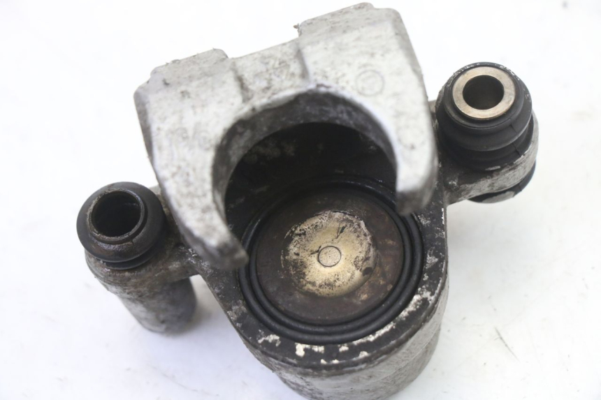 photo de ETRIER FREIN AVANT YAMAHA TDR DELTABOX 125 (1997 - 2003) - Points de fixation