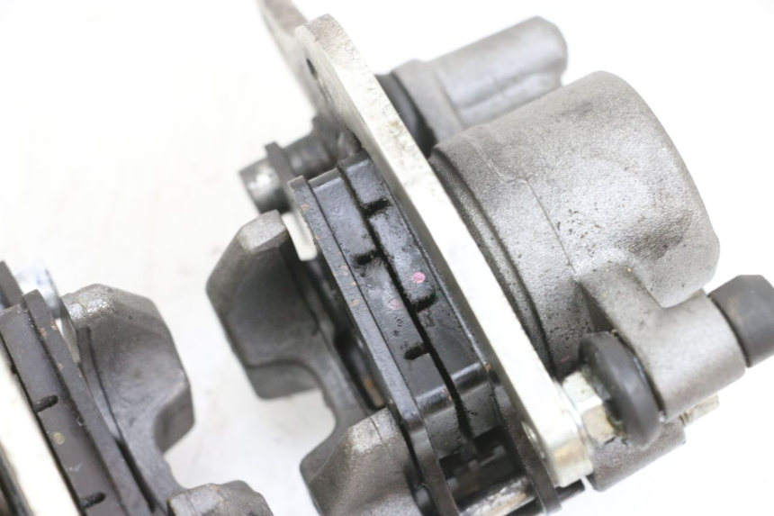 photo de ETRIER FREIN AVANT YAMAHA TRICITY 300 (2020 - 2024) - Autre angle de vue