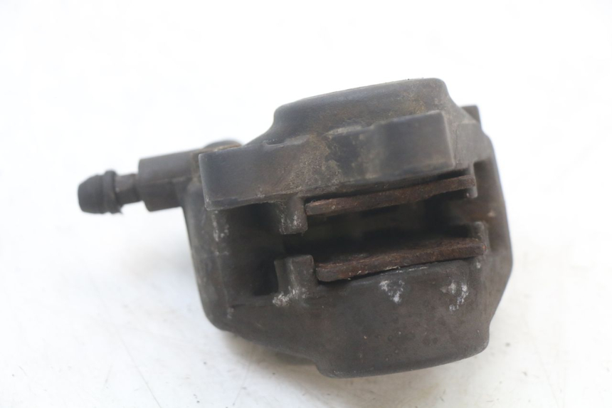 photo de ÉTRIER DE FREIN AVANT PIAGGIO TYPHOON 80 (1994 - 1997) - Gros plan technique