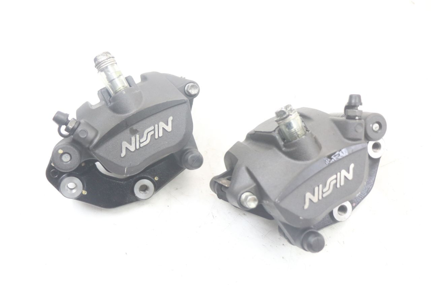 photo de ÉTRIER DE FREIN AVANT KAWASAKI VERSYS ABS 650 (2015 - 2018) - Détail de la pièce