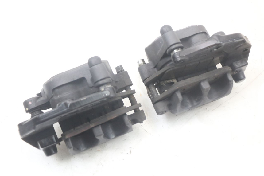 photo de ÉTRIER DE FREIN AVANT KAWASAKI VERSYS ABS 650 (2015 - 2018) - Pièce contrôlée