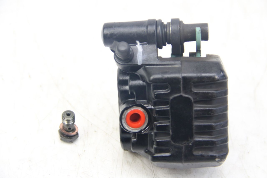 photo de ÉTRIER DE FREIN AVANT PIAGGIO VESPA SPRINT 2T 50 (2014 - 2018) - Détail de la pièce