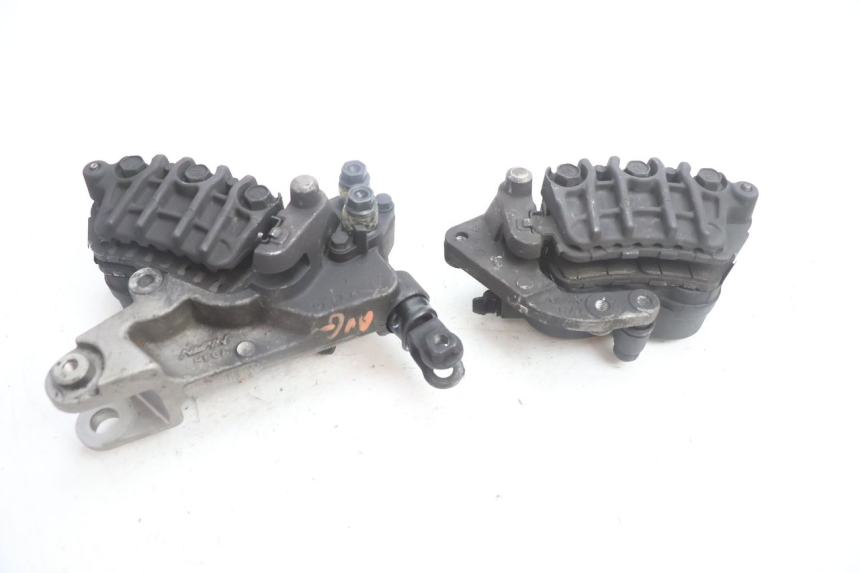 photo de ETRIER FREIN AVANT HONDA VFR FI RC46 800 (1998 - 2001) - État de surface