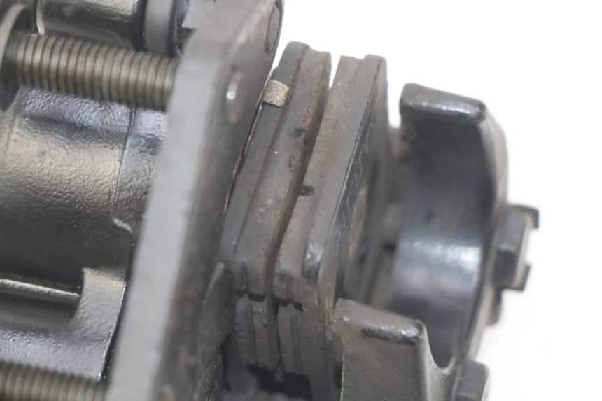 photo de ÉTRIER DE FREIN AVANT PEUGEOT VIVACITY NEW 2T 50 (2008 - 2017) - Zoom état d’usage