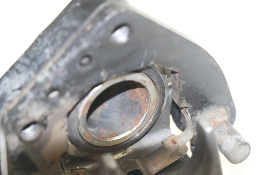 photo de ETRIER FREIN AVANT PEUGEOT VIVACITY 50 (2004 - 2009) - Gros plan technique