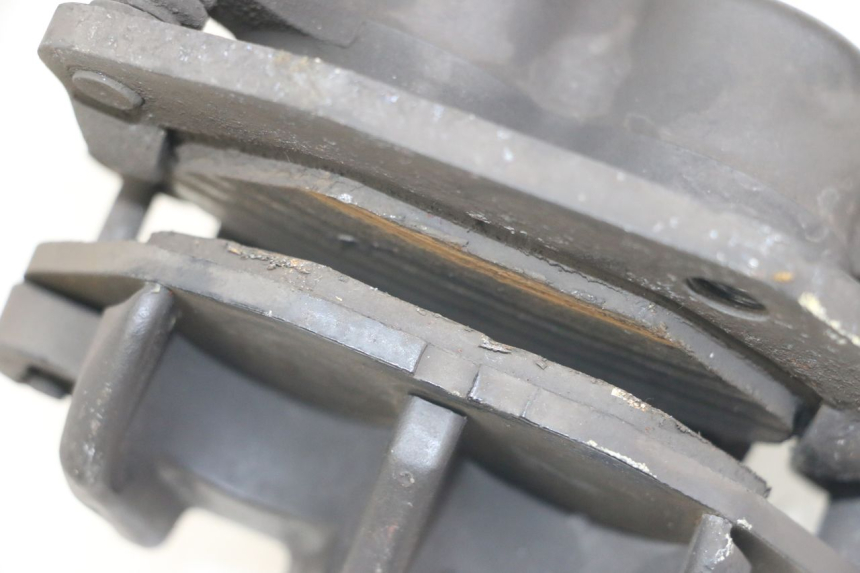 photo de ÉTRIER DE FREIN AVANT YAMAHA XMAX X-MAX ABS 125 (2017 - 2020) - Zoom état d’usage