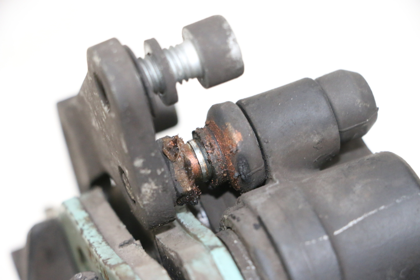 photo de ÉTRIER DE FREIN AVANT PIAGGIO X8 125 (2004 - 2007) - État de surface