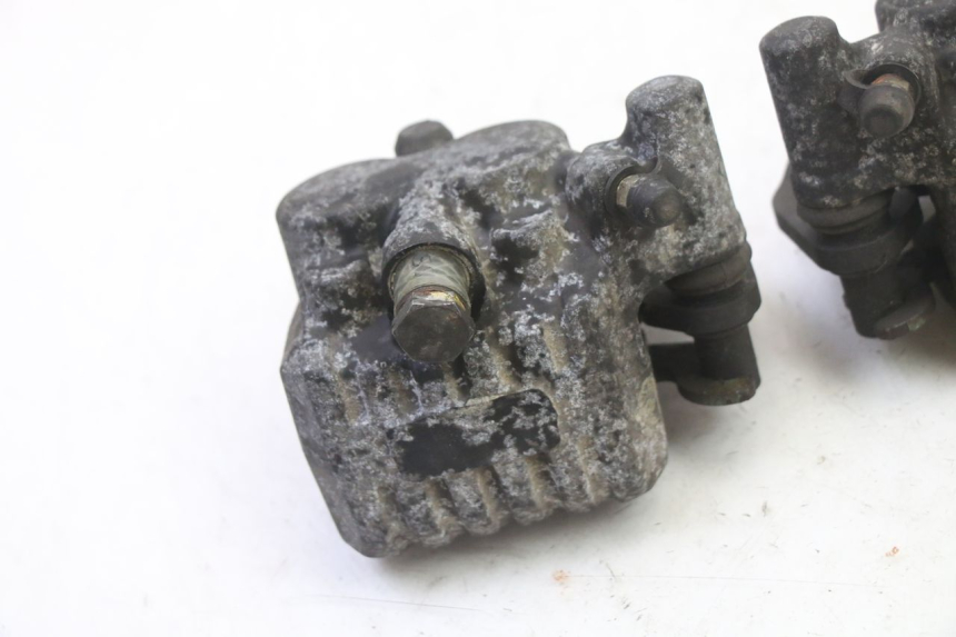 photo de ÉTRIER DE FREIN AVANT PIAGGIO X9 EVOLUTION 125 (2003 - 2007) - Gros plan technique