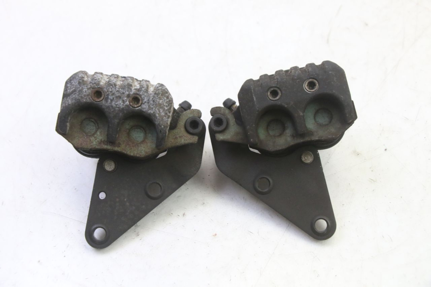 photo de ÉTRIER DE FREIN AVANT PIAGGIO X9 EVOLUTION 125 (2003 - 2007) - Points de fixation