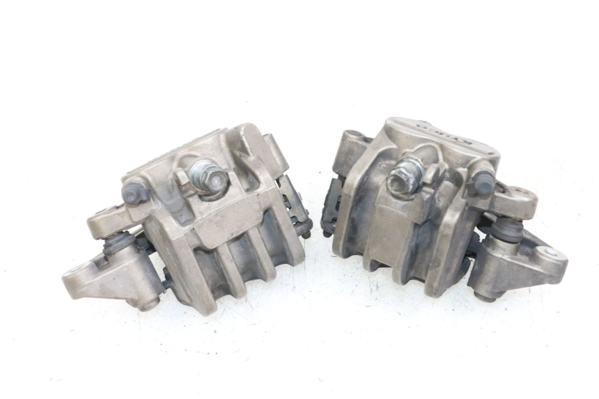 photo de ETRIER FREIN AVANT KYMCO XCITING 250 (2006 - 2009) - Vue d’ensemble