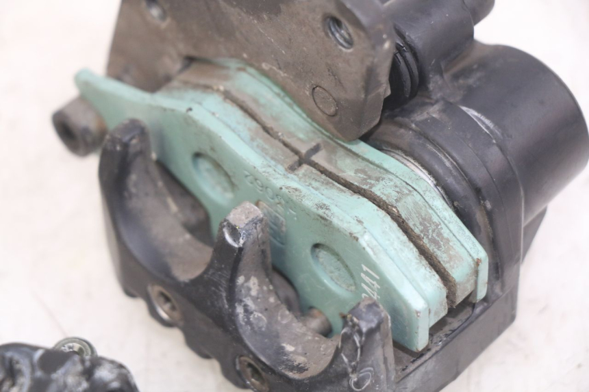 photo de ÉTRIER DE FREIN AVANT PIAGGIO XEVO - X EVO 125 (2007 - 2017) - Zoom état d’usage