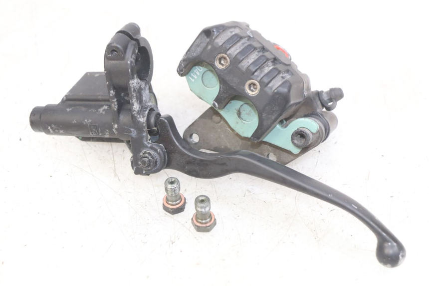 photo de ÉTRIER DE FREIN AVANT PIAGGIO XEVO - X EVO 125 (2007 - 2017) - Gros plan technique