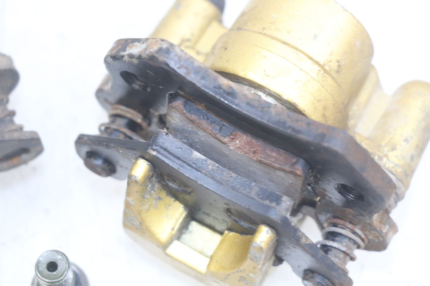 photo de ÉTRIER DE FREIN AVANT SHINERAY XY250 STXE 250 (2006 - 2012) - Vue d’ensemble