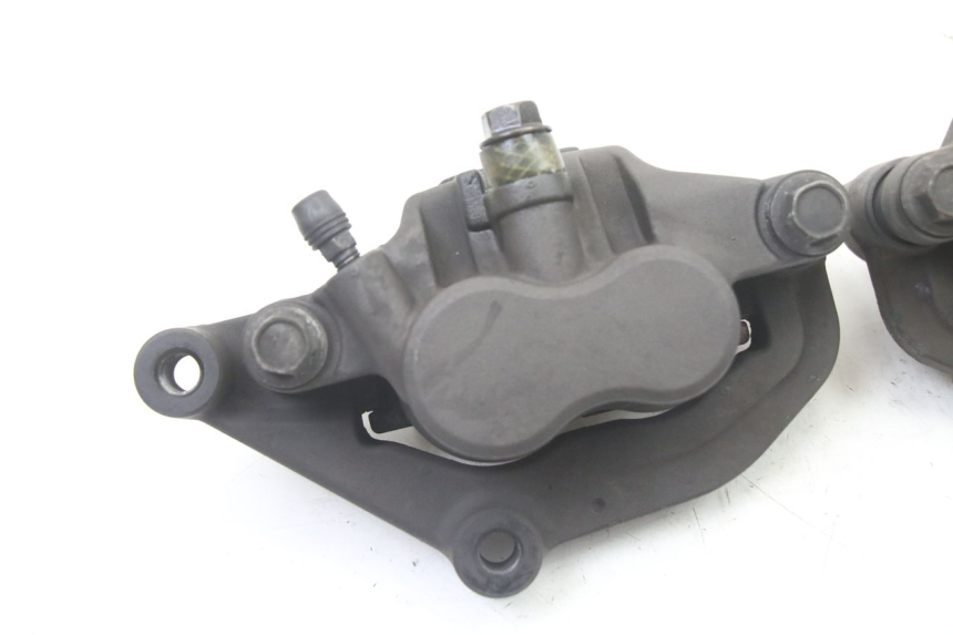 photo de ETRIER FREIN AVANT YAMAHA XJ6 600 (2008 - 2016) - Détail de la pièce