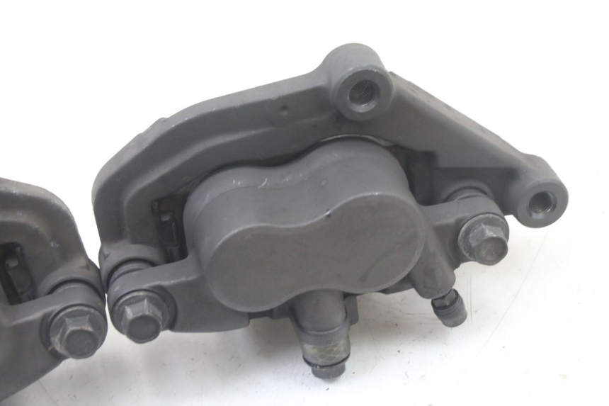 photo de ETRIER FREIN AVANT YAMAHA XJ6 600 (2008 - 2016) - Détails caractéristiques