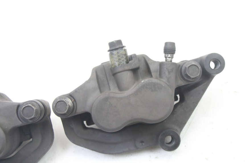 photo de ETRIER FREIN AVANT YAMAHA XJ6 600 (2008 - 2016) - Zoom état d’usage