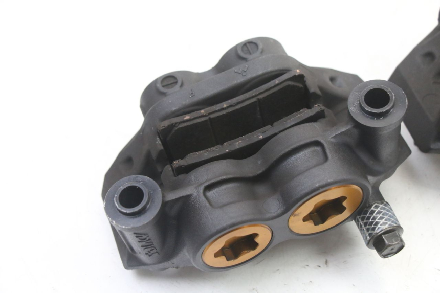 photo de ETRIER FREIN AVANT YAMAHA YP T-MAX TMAX 530 (2017 - 2020) - Points de fixation