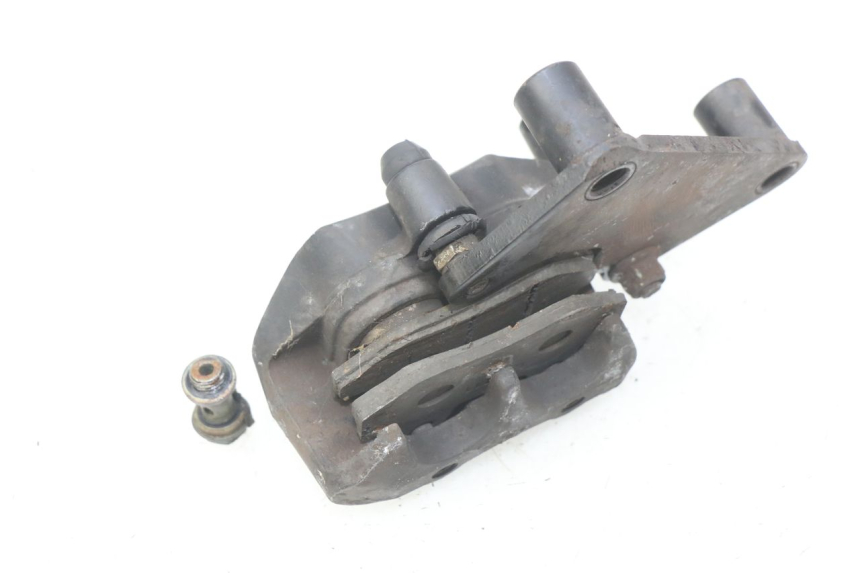 photo de ÉTRIER DE FREIN AVANT YAMASAKI YM T 125 (2015 - 2020) - Autre angle de vue