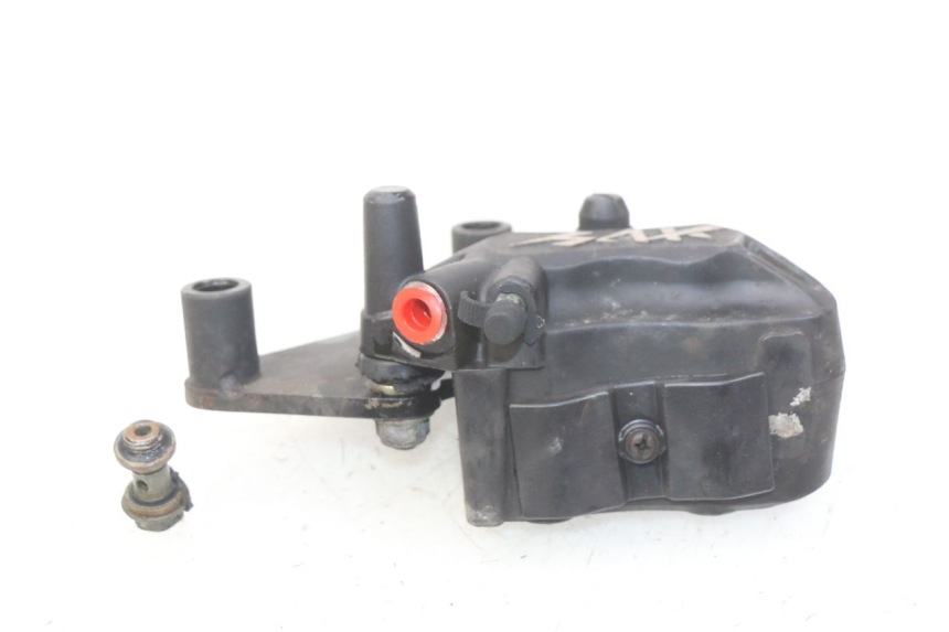 photo de ÉTRIER DE FREIN AVANT YAMASAKI YM T 125 (2015 - 2020) - Points de fixation