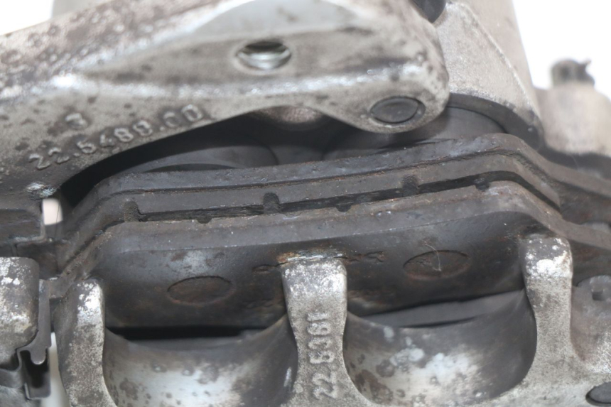 photo de ÉTRIER DE FREIN AVANT YAMAHA YP MAJESTY 125 (2002 - 2006) - État de surface