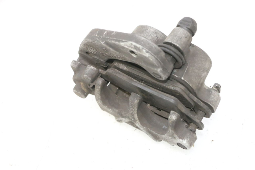 photo de ÉTRIER DE FREIN AVANT YAMAHA YP MAJESTY 125 (1998 - 2001) - Zoom état d’usage