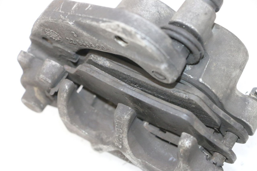 photo de ÉTRIER DE FREIN AVANT YAMAHA YP MAJESTY 125 (1998 - 2001) - Autre angle de vue