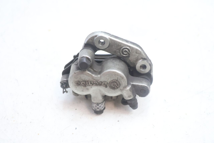 photo de ÉTRIER DE FREIN AVANT YAMAHA YP MAJESTY 125 (2002 - 2006) - Autre angle de vue