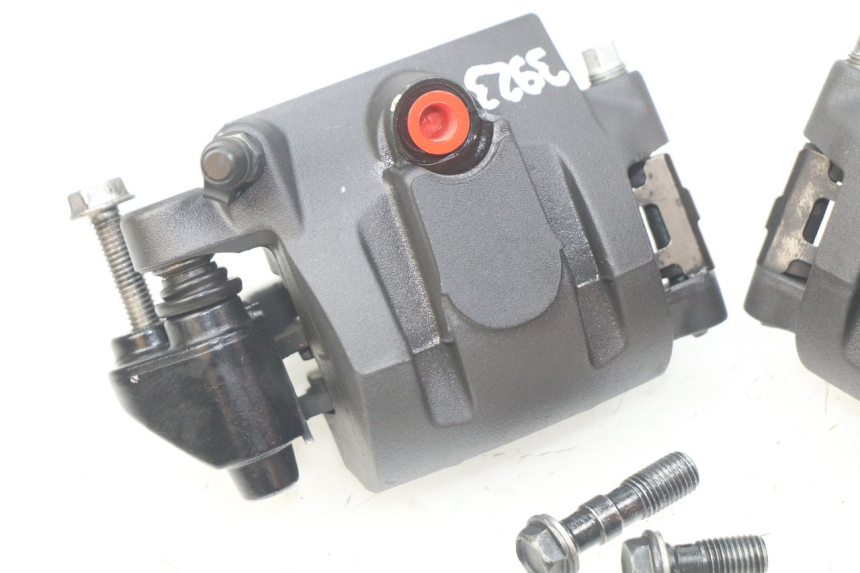 photo de ÉTRIER DE FREIN AVANT KAWASAKI Z 650 (2016 - 2019) - Gros plan technique