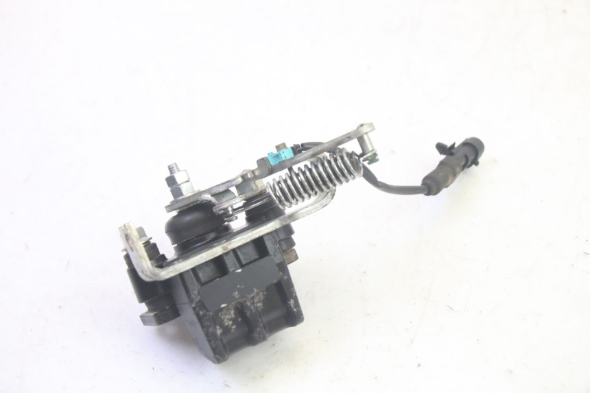 photo de ETRIER FREIN ROLL LOCK PIAGGIO MP3 LT 400 (2007 - 2012) - Autre angle de vue