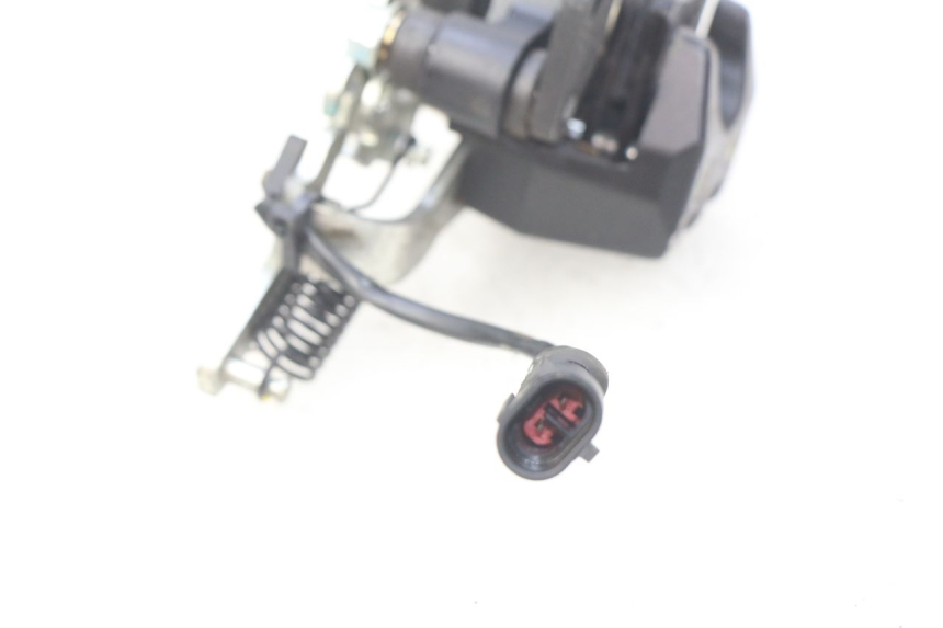 photo de ÉTRIER DE FREIN ROLL LOCK PIAGGIO MP3 500 (2011 - 2015) - Détail de la pièce