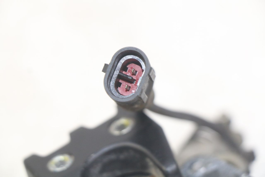 photo de ETRIER FREIN ROLL LOCK PIAGGIO MP3 RL 250 (2006 - 2010) - Zoom état d’usage