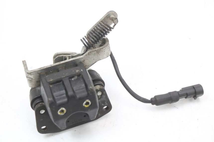 photo de ÉTRIER DE FREIN ROLL LOCK PIAGGIO MP3 500 (2011 - 2015) - Autre angle de vue