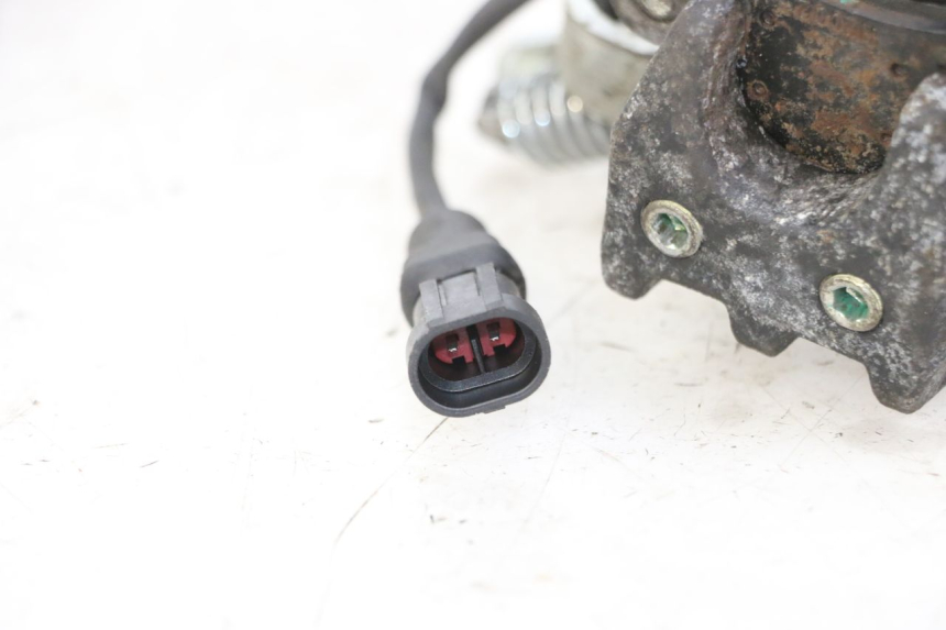 photo de ÉTRIER DE FREIN ROLL LOCK PIAGGIO MP3 125 (2006 - 2014) - Zoom état d’usage