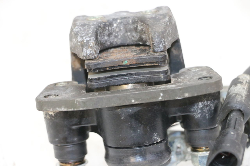 photo de ÉTRIER DE FREIN ROLL LOCK PIAGGIO MP3 125 (2006 - 2014) - Gros plan technique