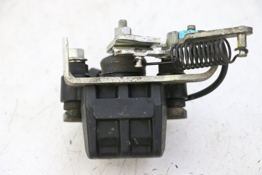 photo de ÉTRIER DE FREIN ROLL LOCK PIAGGIO MP3 500 (2011 - 2015) - Gros plan technique