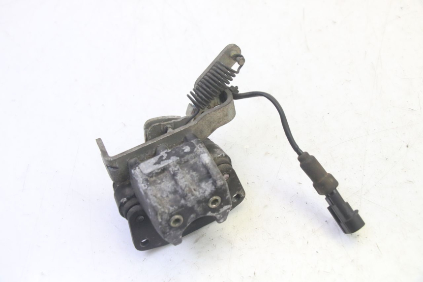 photo de ETRIER FREIN ROLL LOCK PIAGGIO MP3 RL 250 (2006 - 2010) - Autre angle de vue