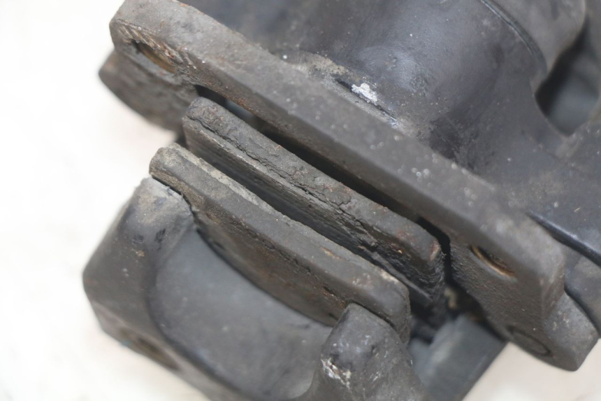 photo de ETRIER PARKING GILERA GP 800 (2007 - 2013) - Zoom état d’usage