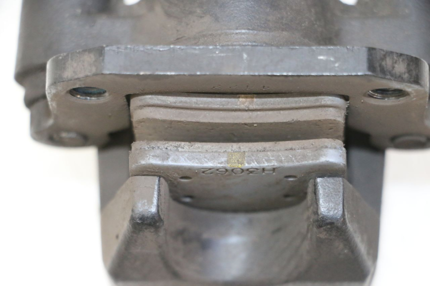 photo de ETRIER PARKING PIAGGIO MP3 HPE 310 (2024 - 2025) - Zoom état d’usage