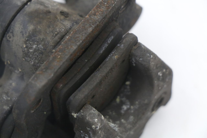 photo de ETRIER DE FREIN PIAGGIO MP3 125 (2006 - 2014) - Points de fixation