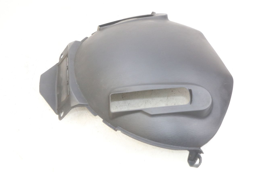 photo de FACE AVANT INTERIEUR SUZUKI BURGMAN 650 (2002 - 2004) - Autre angle de vue