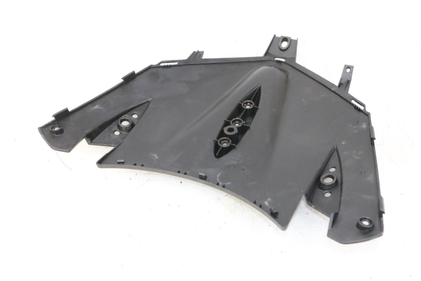 photo de FACE AVANT INTERIEUR GILERA NEXUS 300 (2008 - 2013) - Autre angle de vue