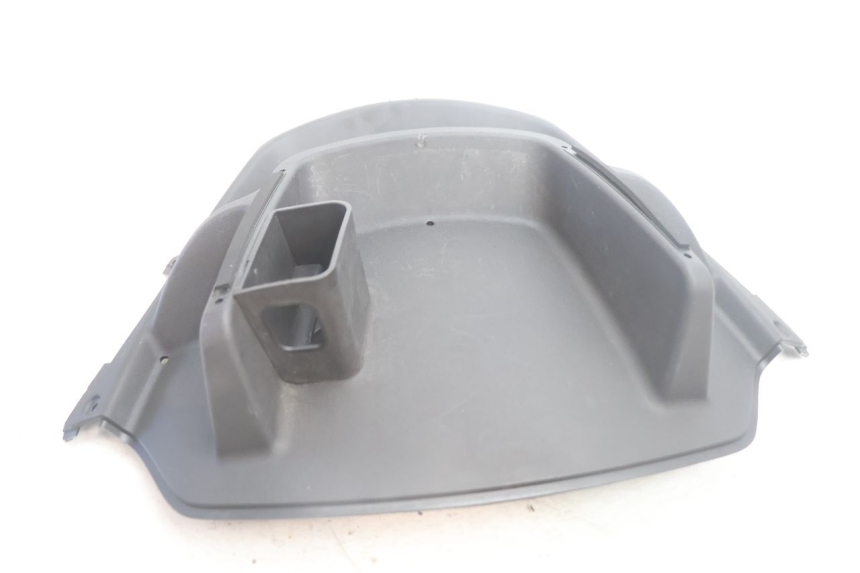 photo de FACE AVANT INTERIEUR PIAGGIO MP3 500 (2011 - 2015) - Gros plan technique